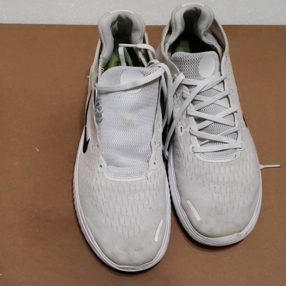 NIKE 942836-100
